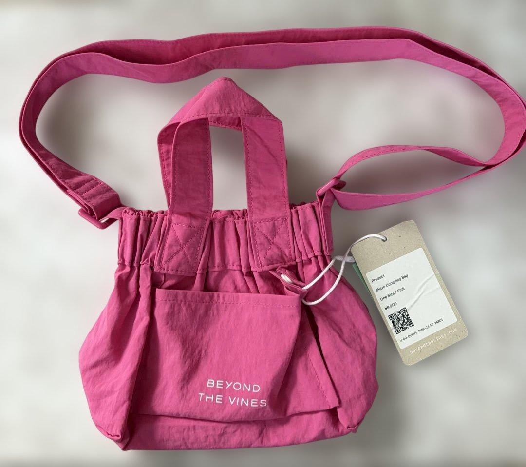 バッグ BEyOND THE VINES Micro Dumpling Bag pink