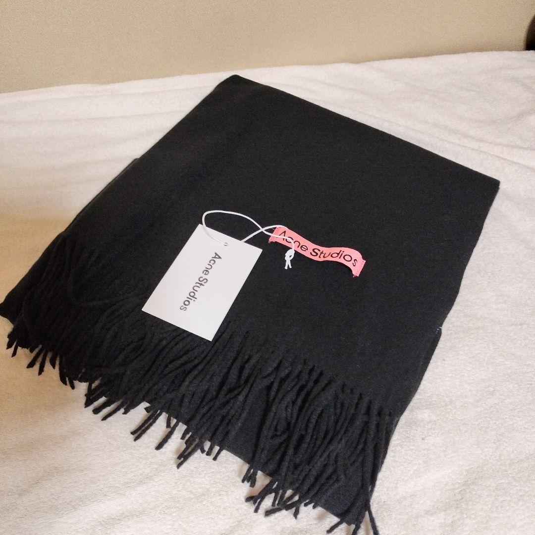 ブラック　男女兼用　Acne Studios 　マフラー フリンジスカーフ