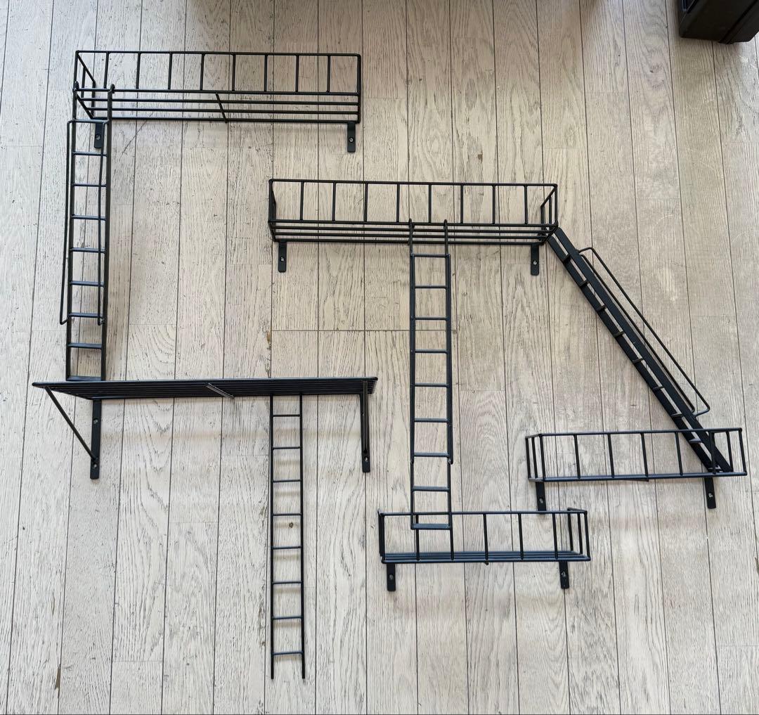 ファイヤーエスケープ FIRE ESCAPE 壁面収納　DIY