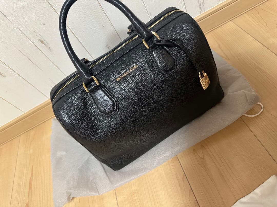 A*様 MICHAEL KORS ブラックボストンバッグ