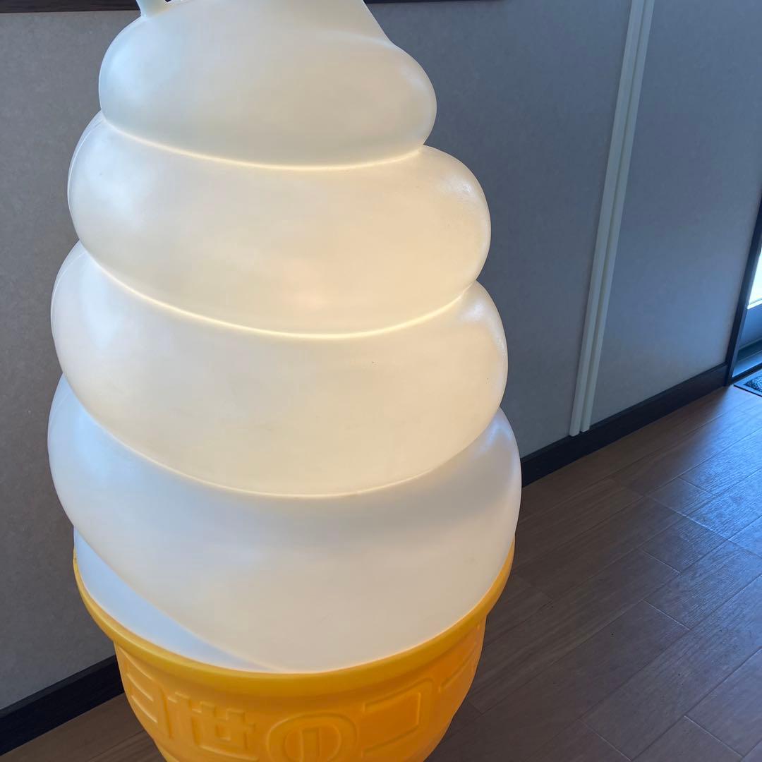 日生ソフトクリーム照明ライト