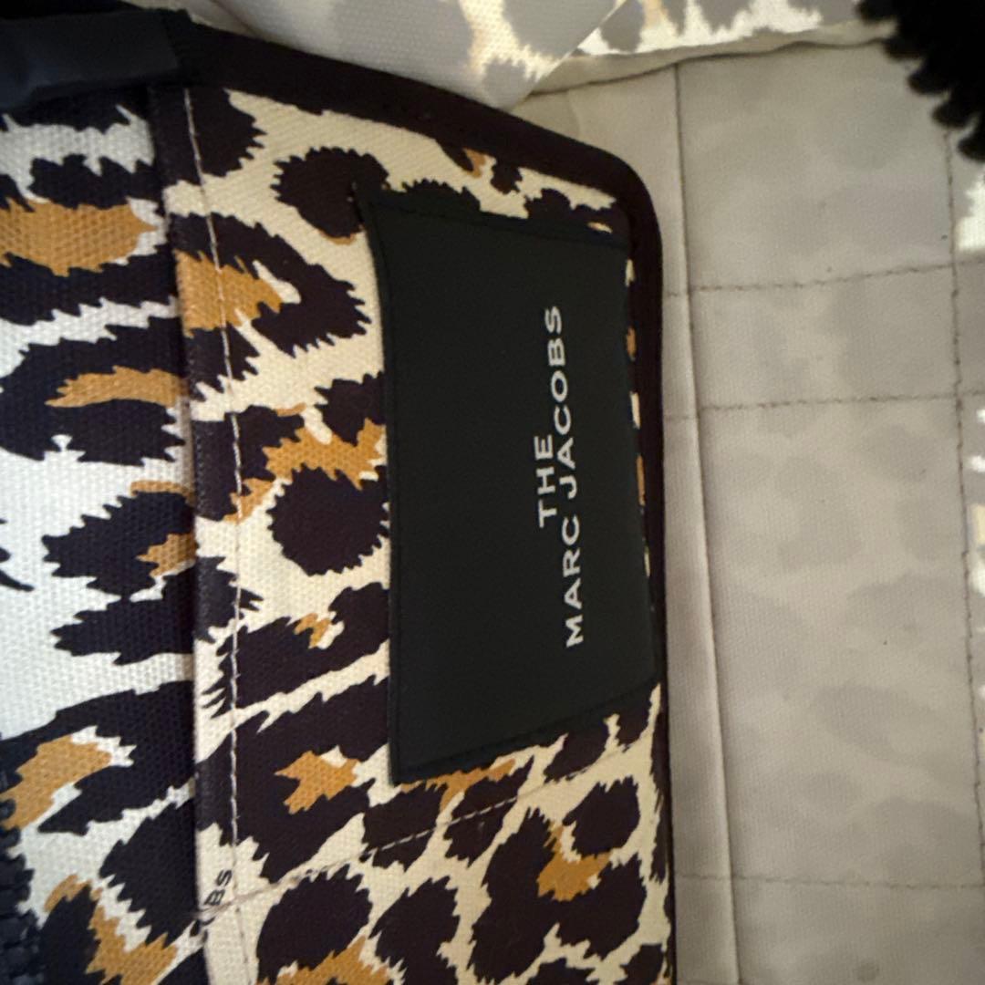 MARC JACOBS ヒョウ柄トートバッグ