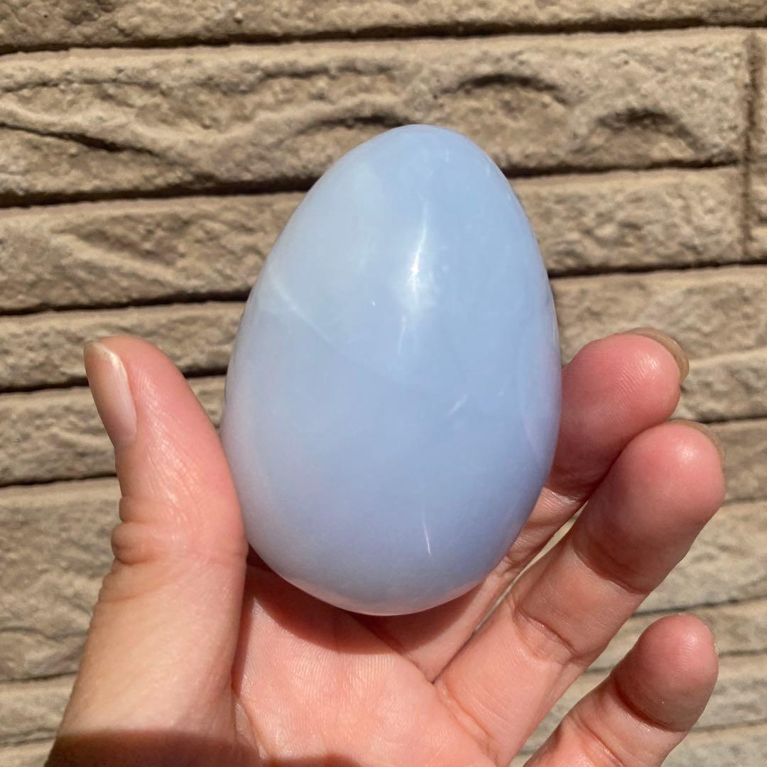 ブルーカルセドニー たまご 置石