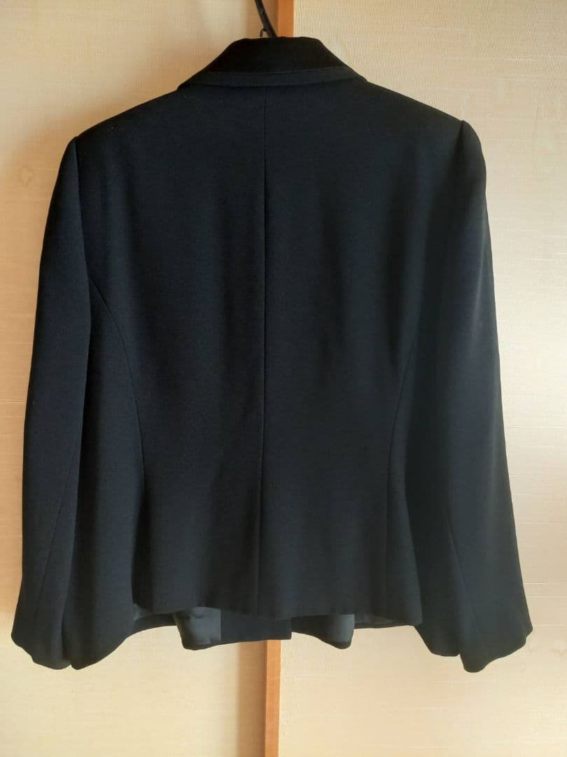 礼服　東京ソワール　黒23号大きいサイズ ブラック　ワンピーススーツ、ジャケット