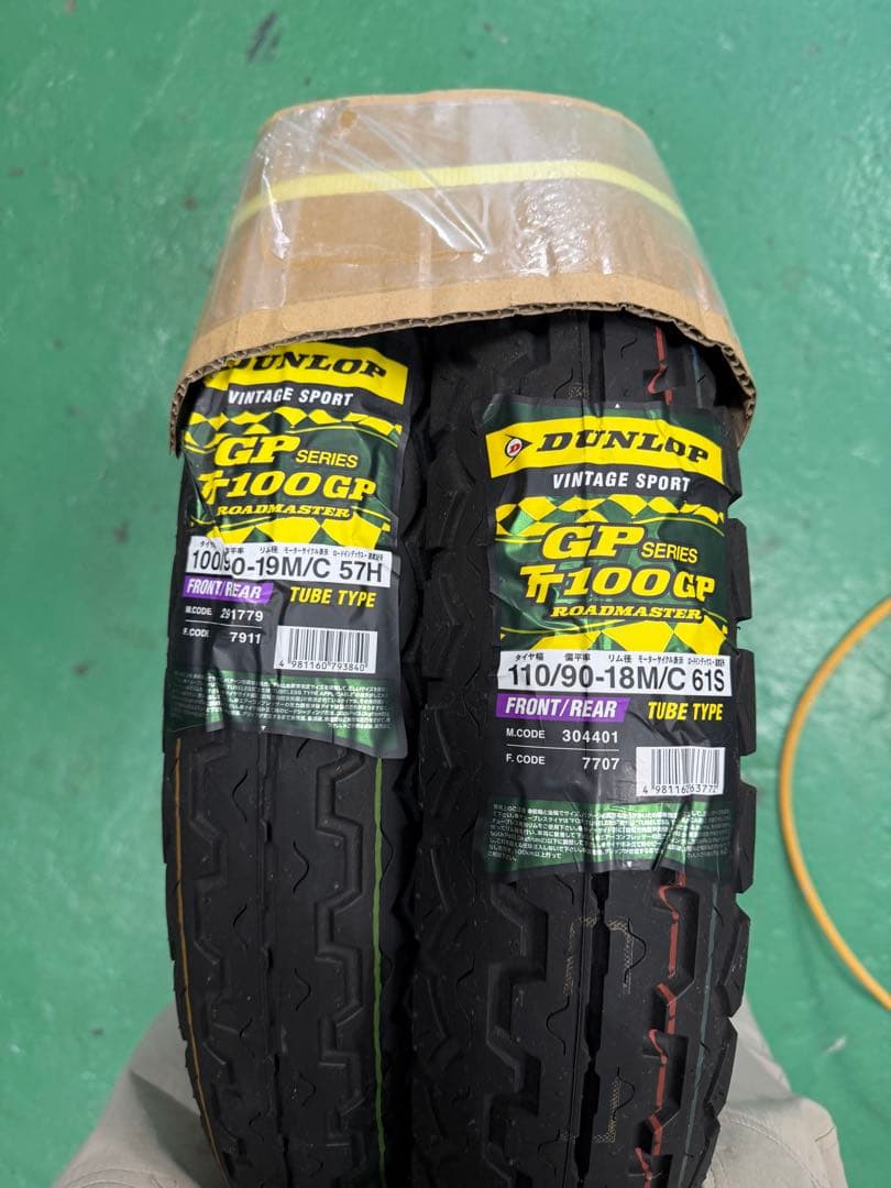 DUNLOP GP100 タイヤ 110/90-18 100/90-19