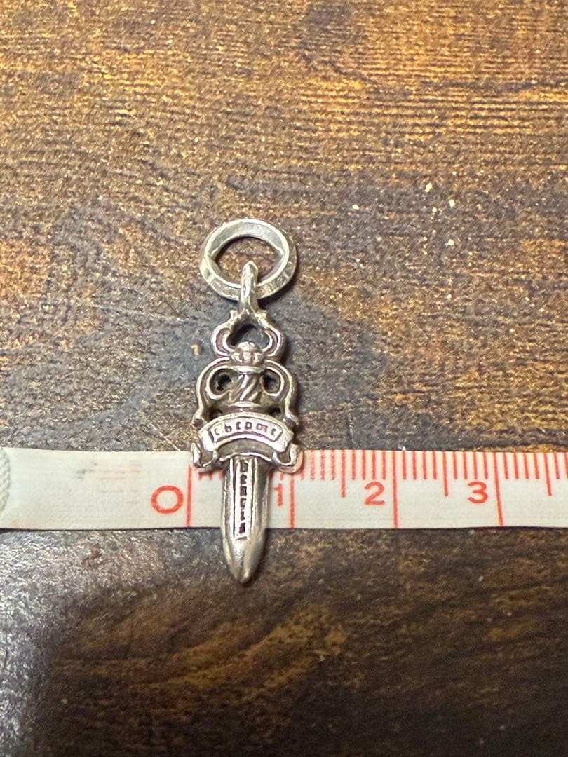 No5 ダガーチャーム CHROME HEARTS