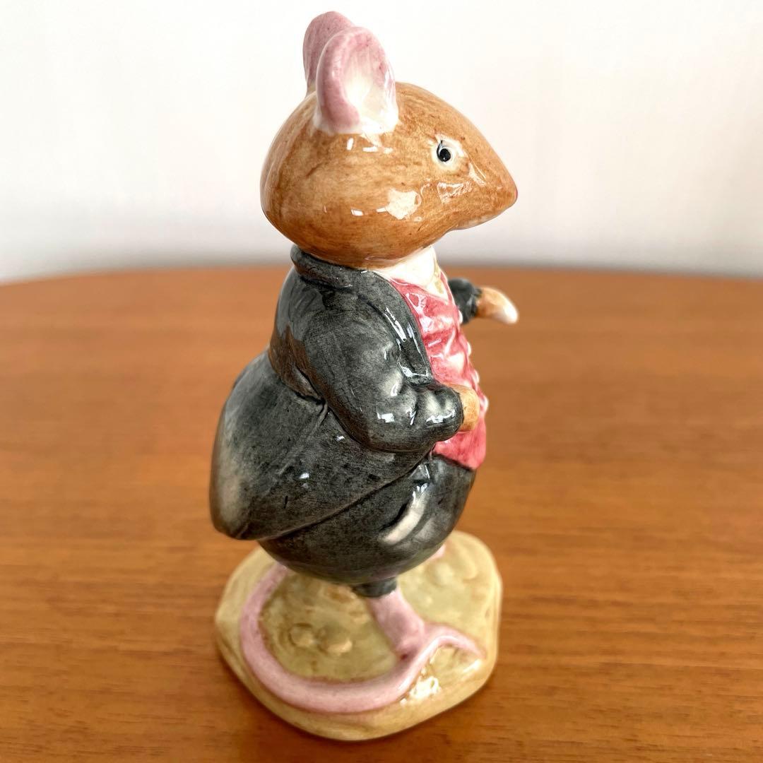 ロイヤルドルトン　ブランブリーヘッジ 結婚式　フィギュリン　置物