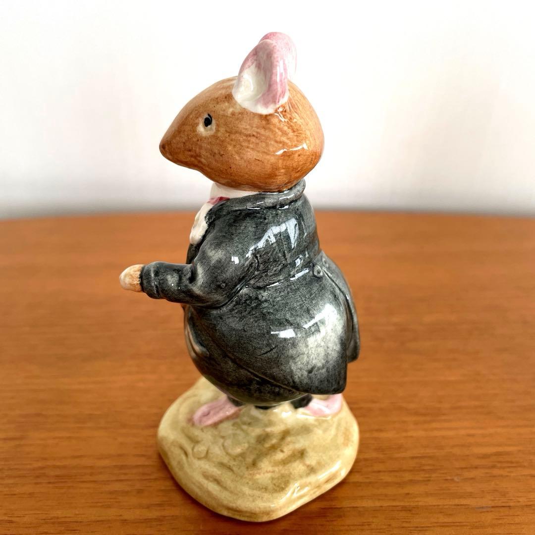 ロイヤルドルトン　ブランブリーヘッジ 結婚式　フィギュリン　置物