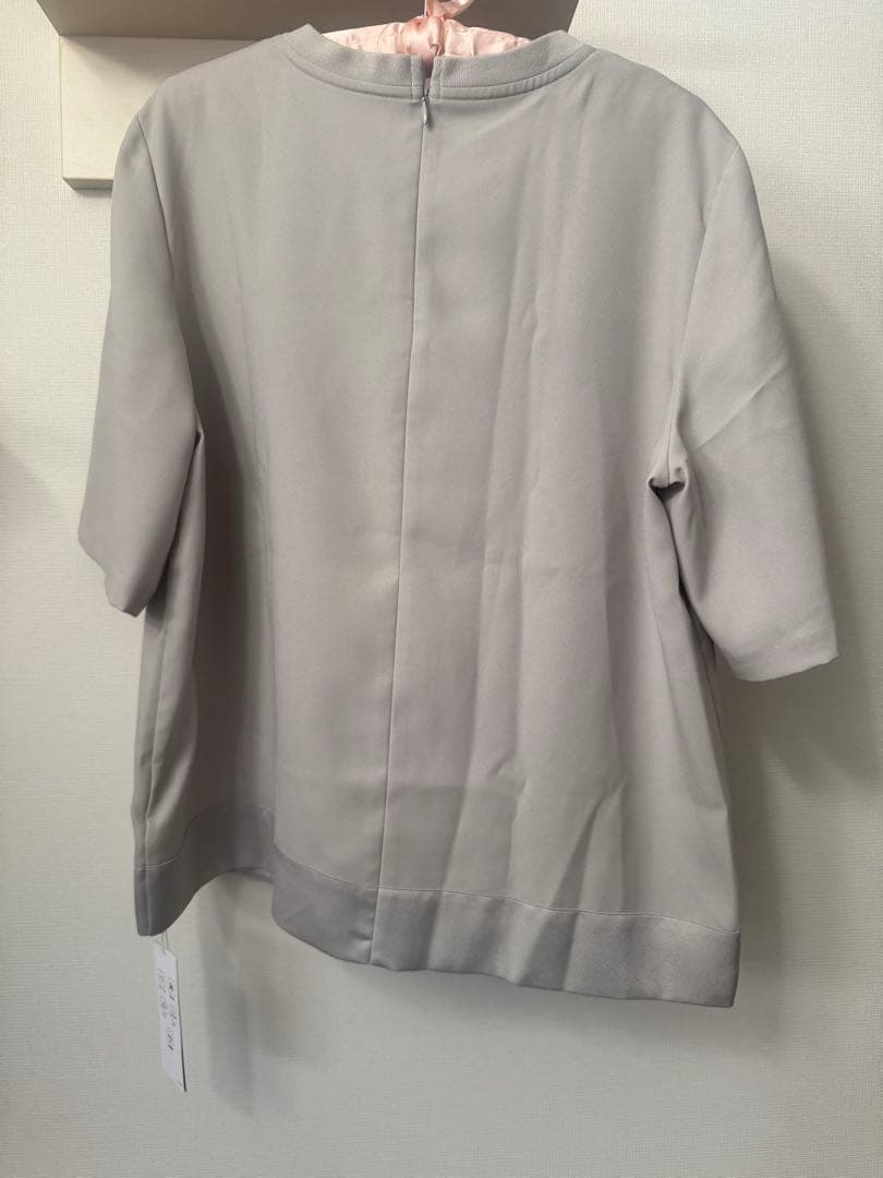 a*s様 icb FluidBackSatin Tブラウス 新品　大きいサイズ