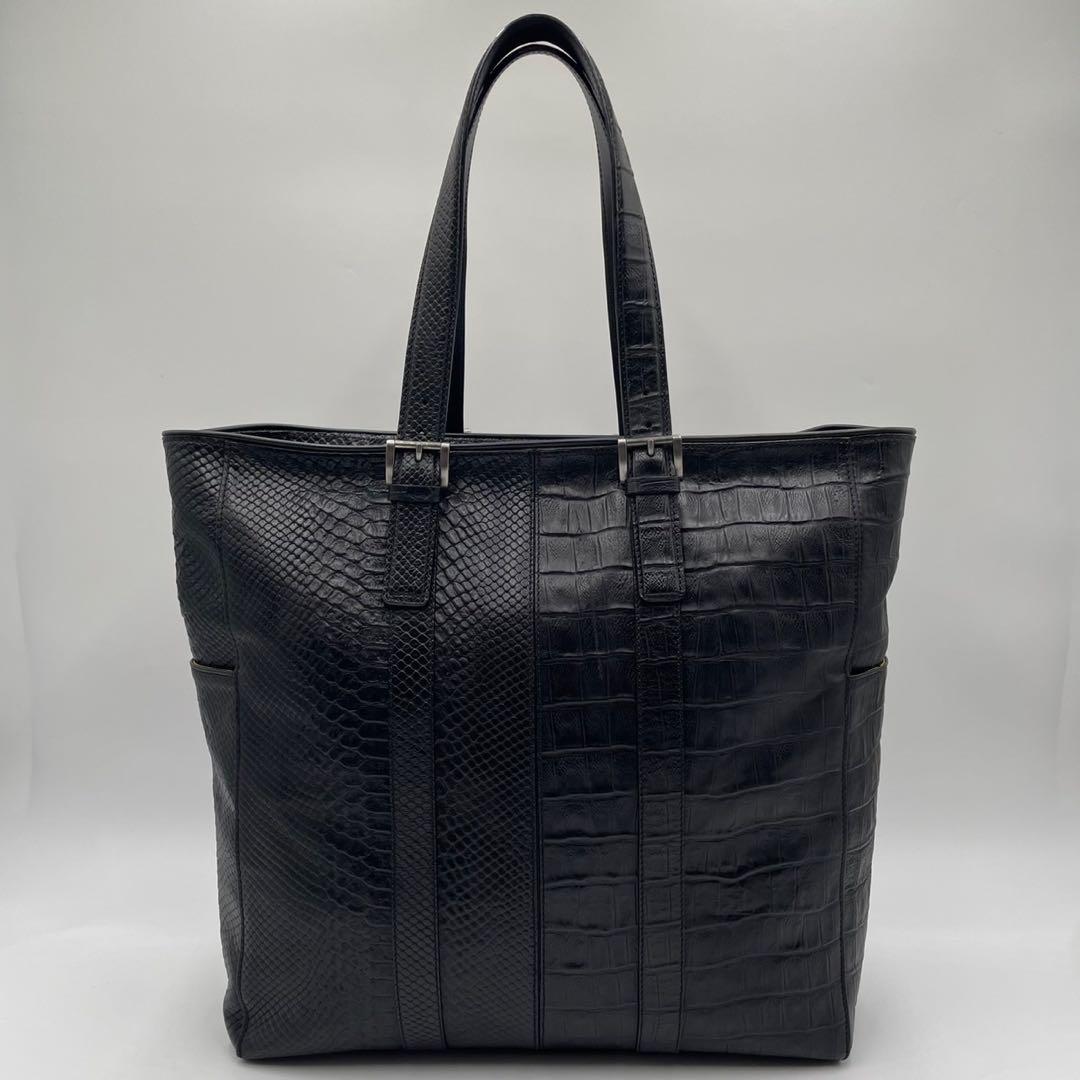 【極美品】 ジョルジオアルマーニ 銀座タワー トートバッグ 型押し レザー 黒