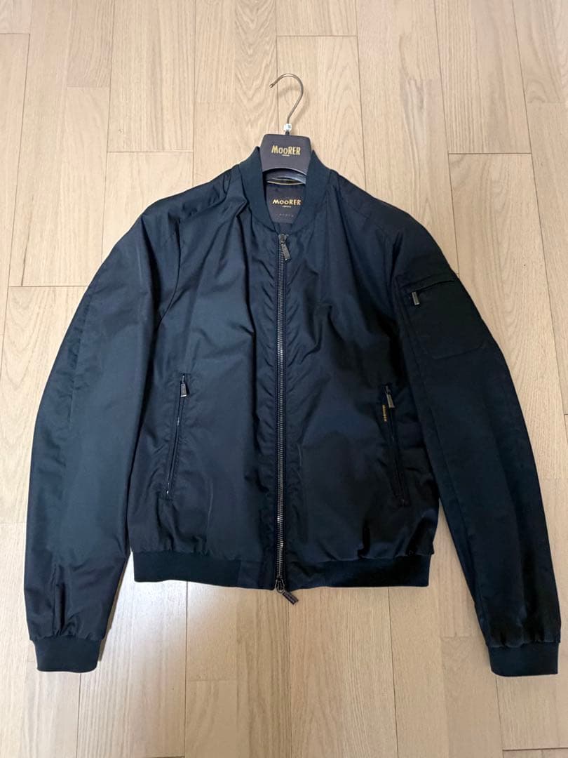 MOORER ボンバージャケット型ライトシェルブルゾン