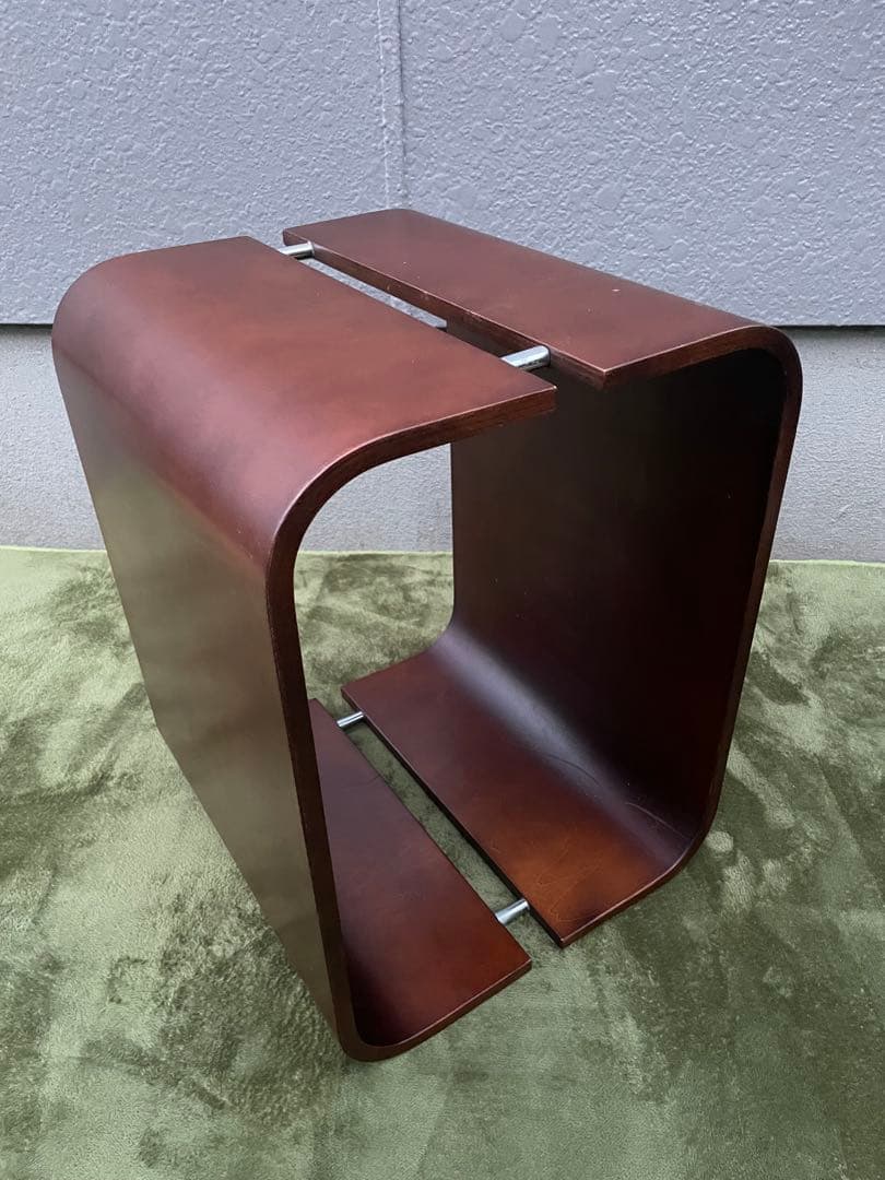 イエリアーダ「フィヨルド」 サイドテーブル リビングローコーヒー台花