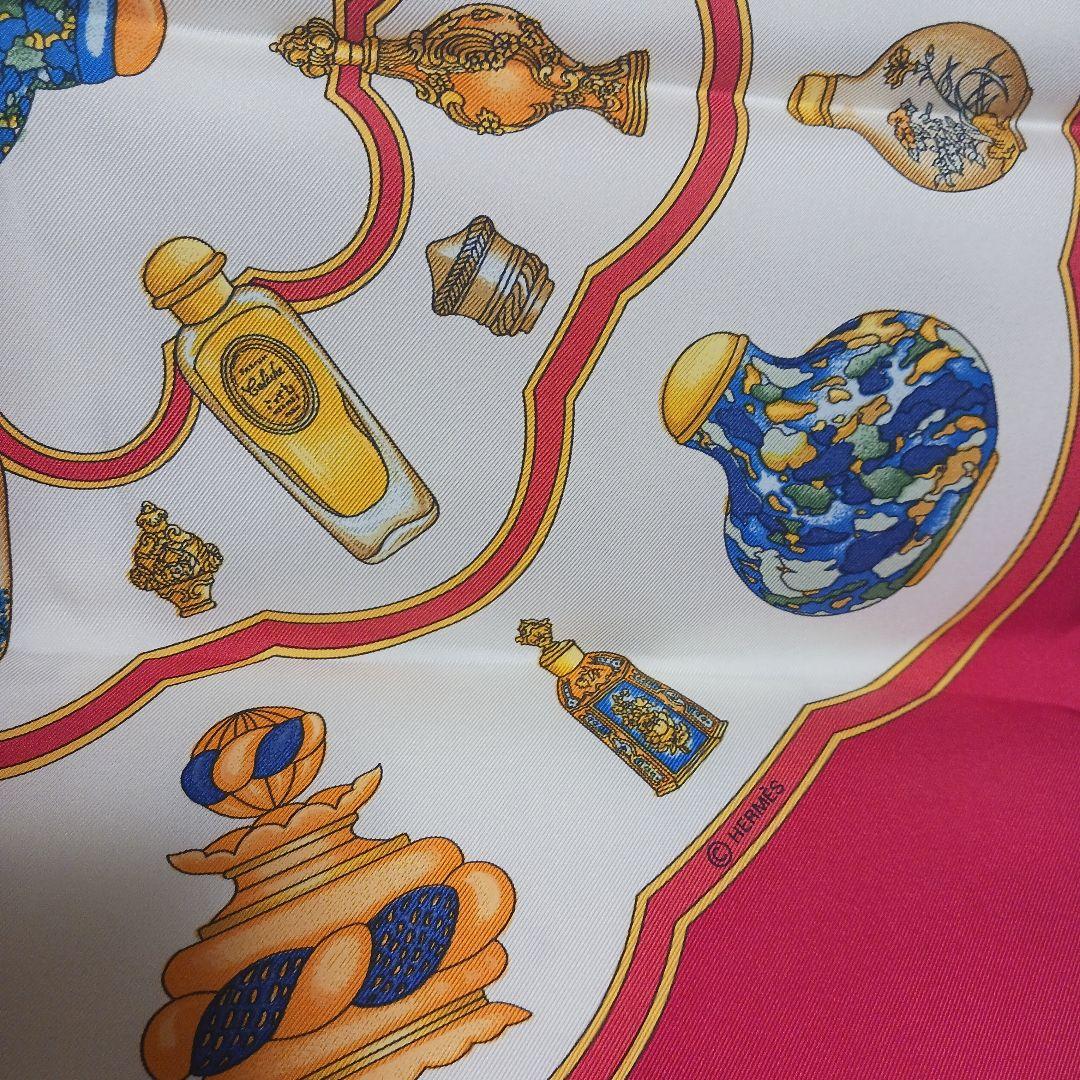HERMES 香水瓶デザイン シルクスカーフ