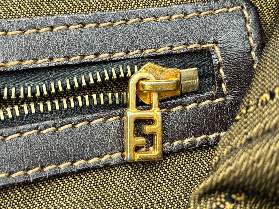 M*a様 ズッカ　トートバッグ　ロゴ　プレート　FENDI フェンディ ヴィンテ