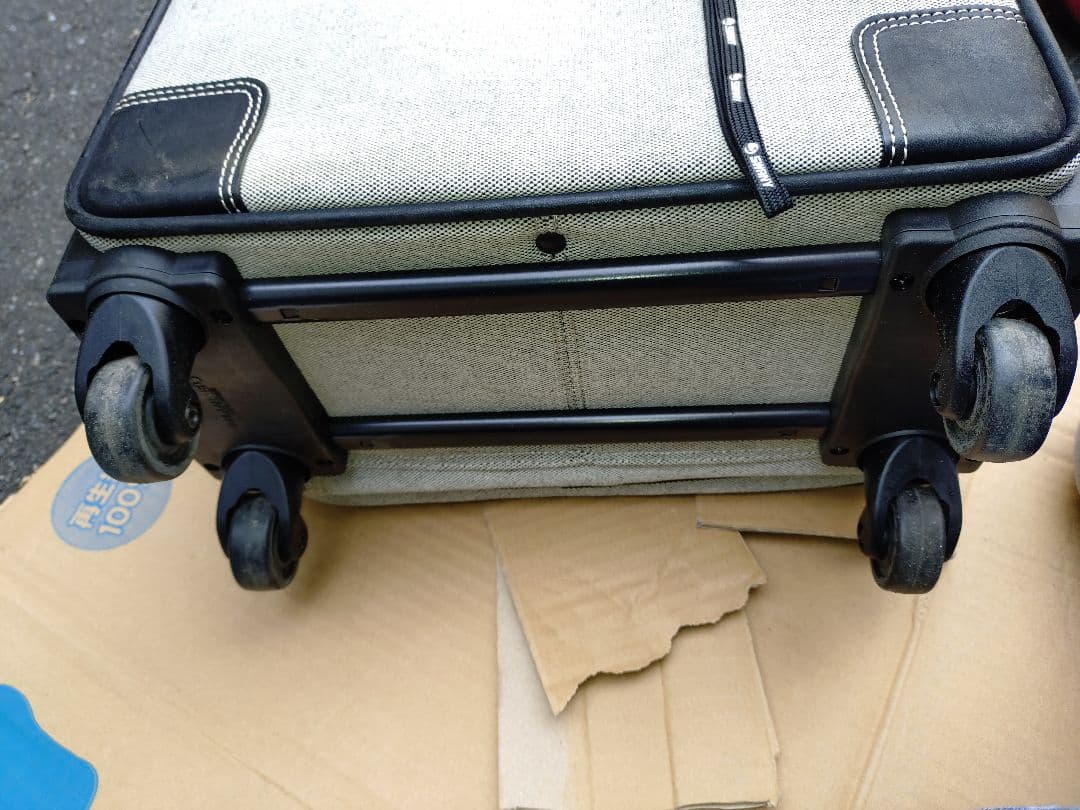 美品 SWANY スワニー 4輪 スーツケース キャリーケース 　機内持込み可