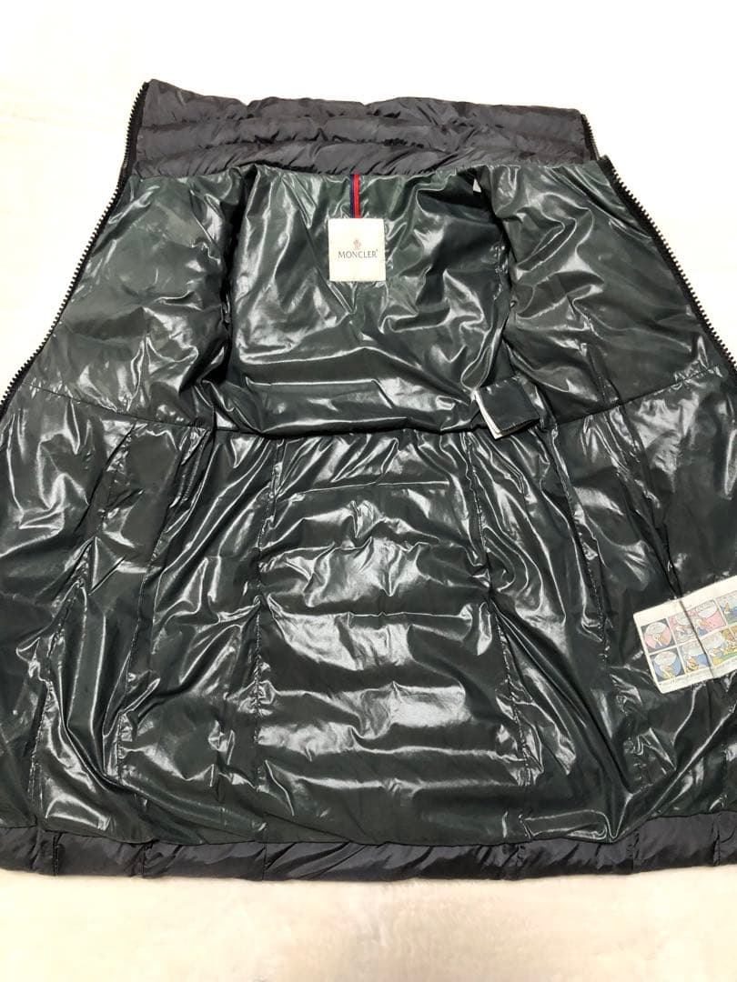 ミルク＊MONCLERモンクレール ＊ARGELES