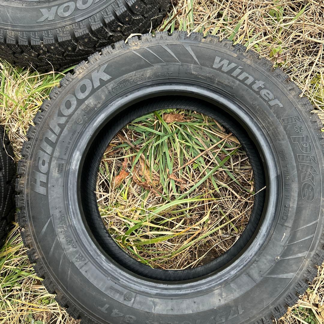 Hankookスパイクタイヤ　175/70R14 84T