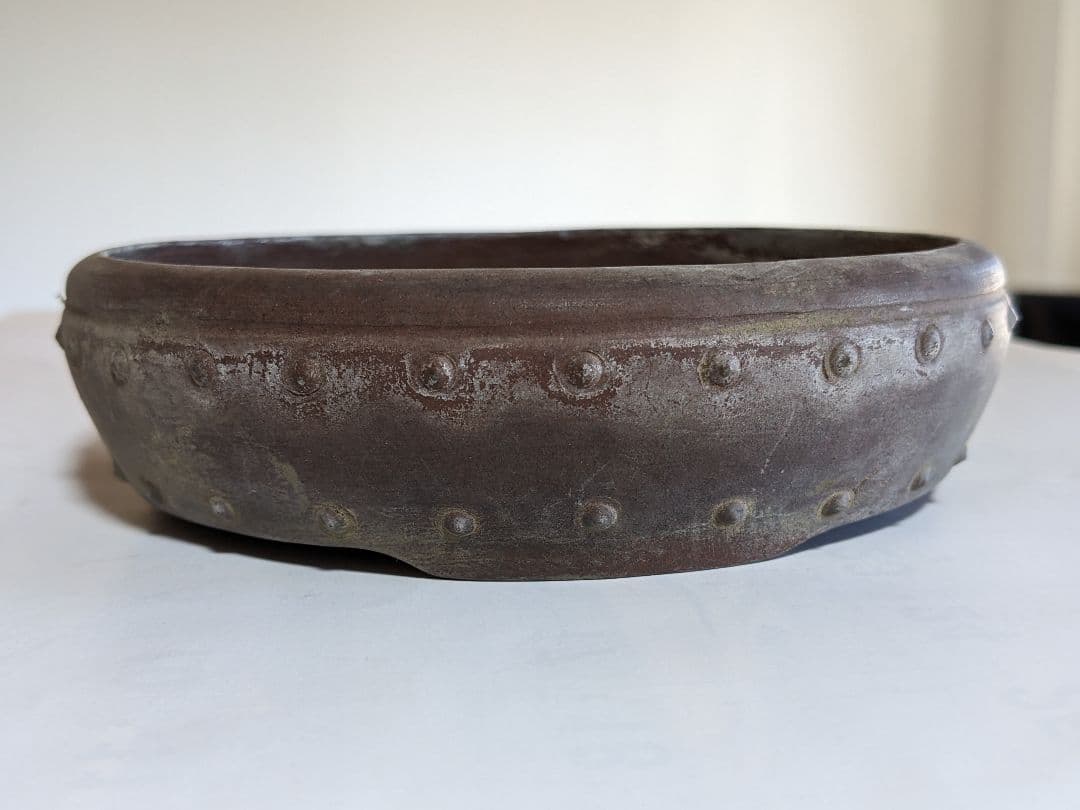 ♦中国古美術品 宜興窯賓山倣古 紫砂 紫泥 鋲打ち丸形三足ミニ盆栽鉢古玩 骨董品