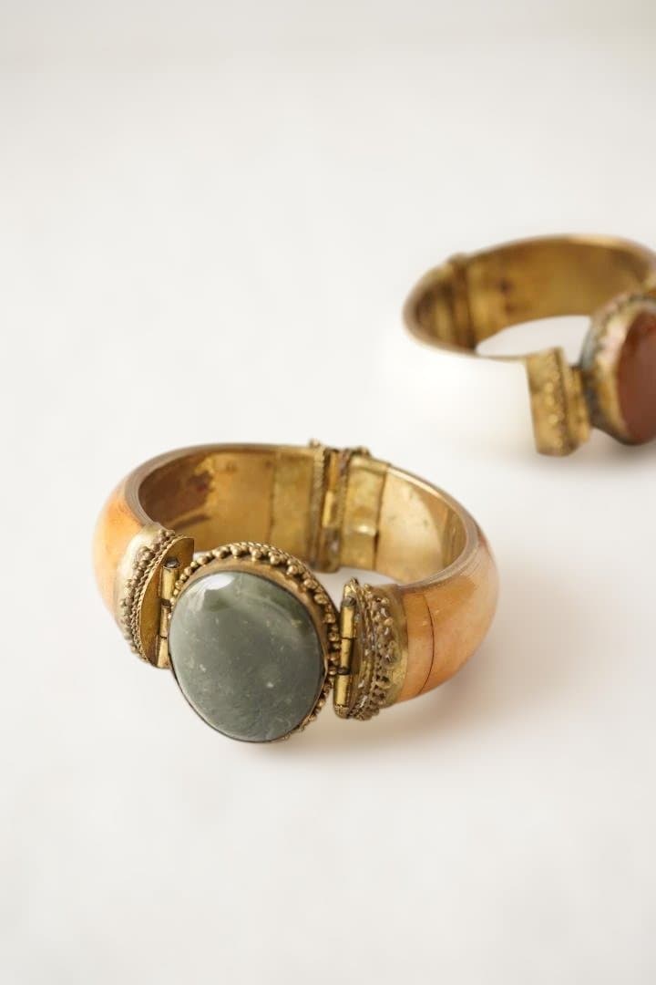 アフリカ輸入 天然石風バングル（アンティーク調） [並行輸入品]
