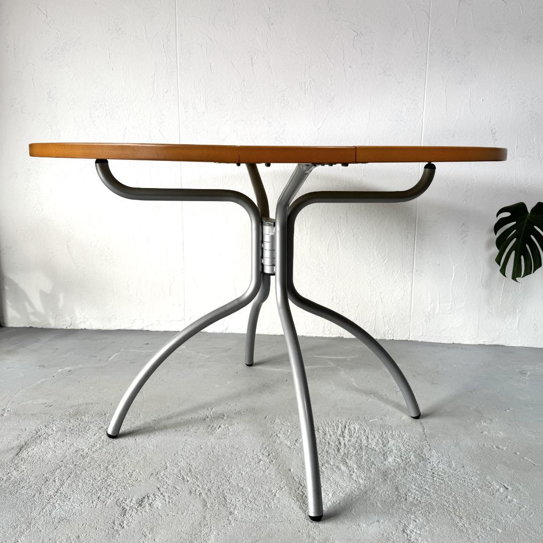 北欧　BoConcept occa ダイニングテーブル バタフライ　丸テーブル