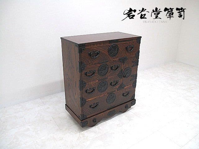 美品鍵付き 岩谷堂箪笥 車箪笥 欅材 漆仕上 W82×D41×H98cm 和箪笥