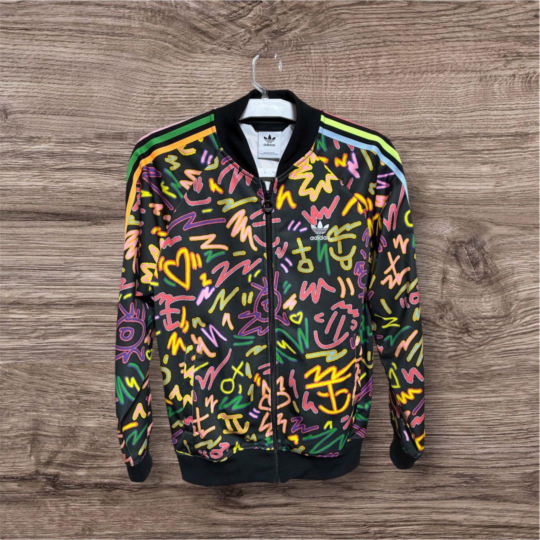 adidas LOVEUNITESTPカラフルジャージセットアップ