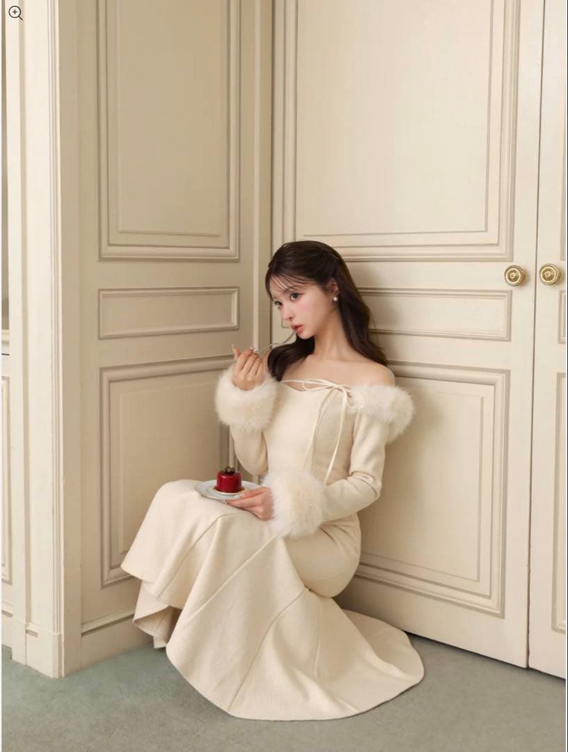 Fur sleeve ribbon ｍermaid onepiece