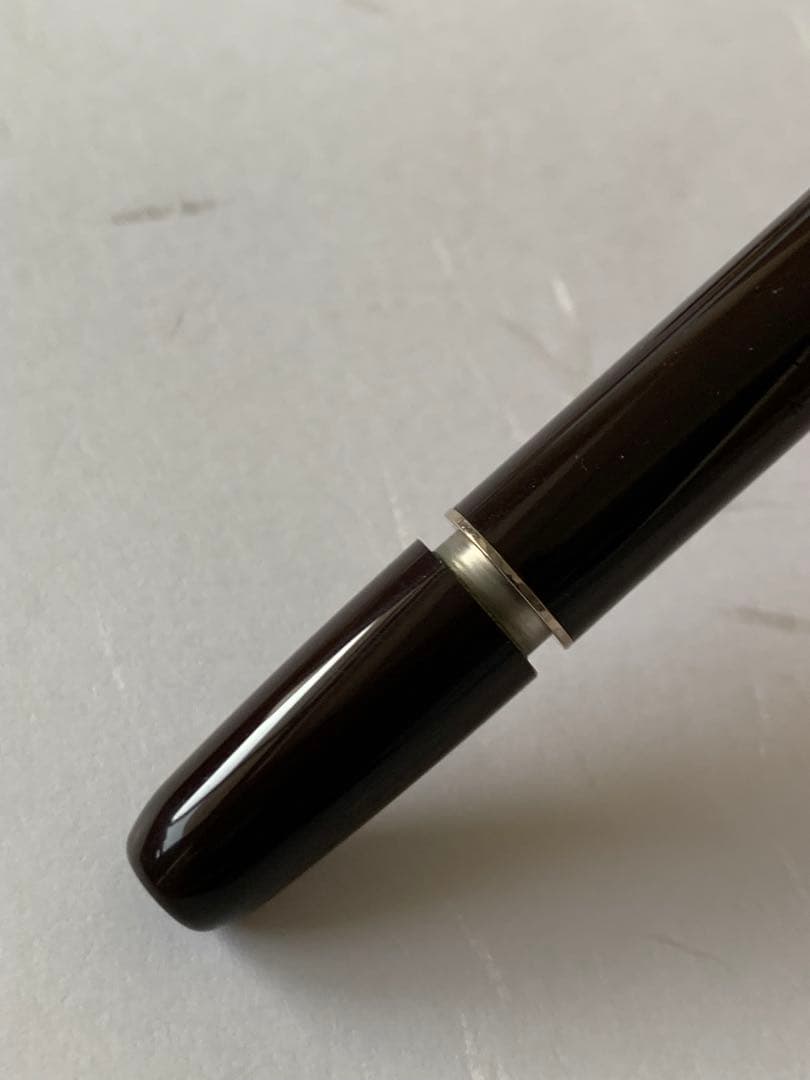 MONTBLANC ヘリテイジ ルージュ・エ・ノワール スネーク 万年筆