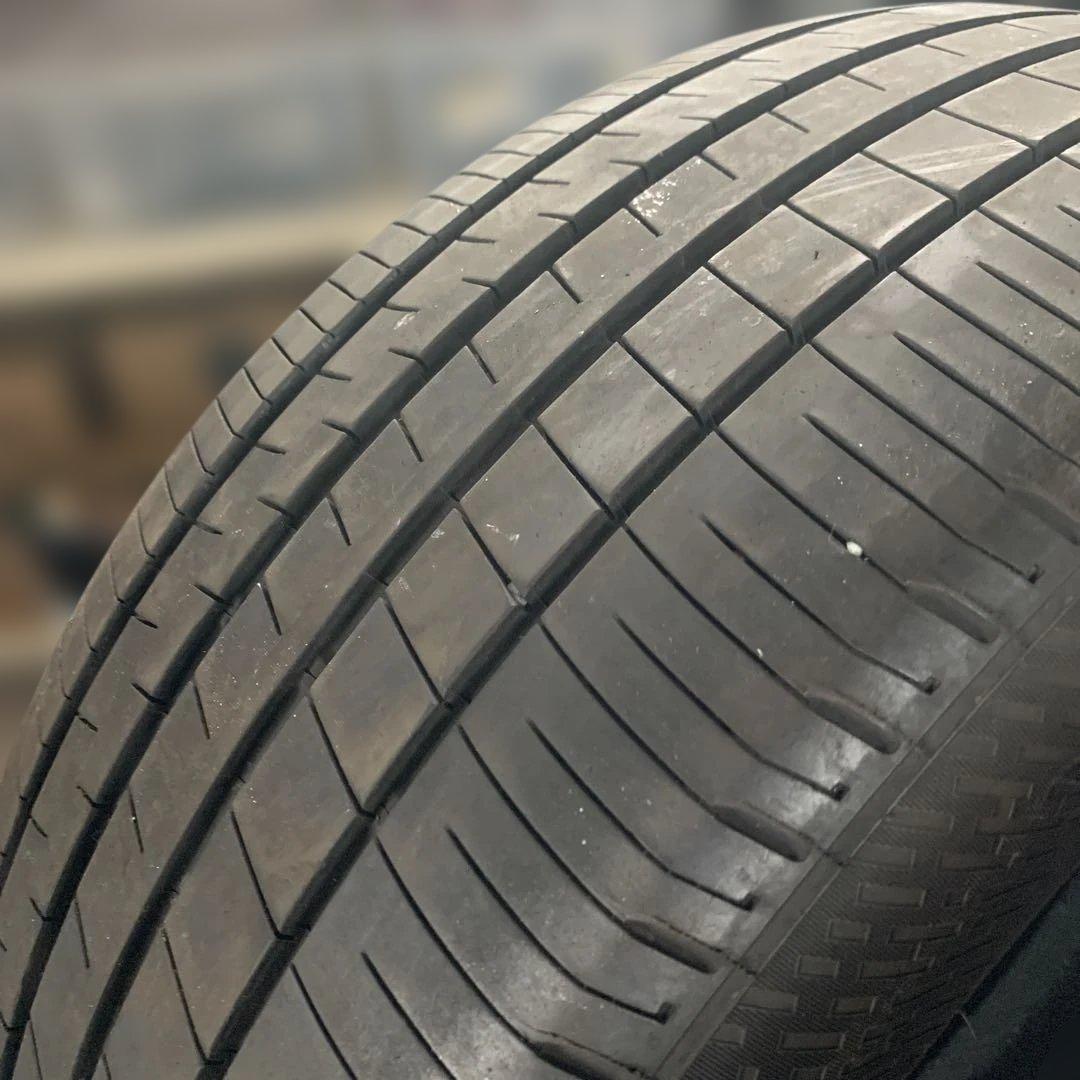 19インチタイヤ2本セット　ダンロップ　VEURO 245/45R19 中古品