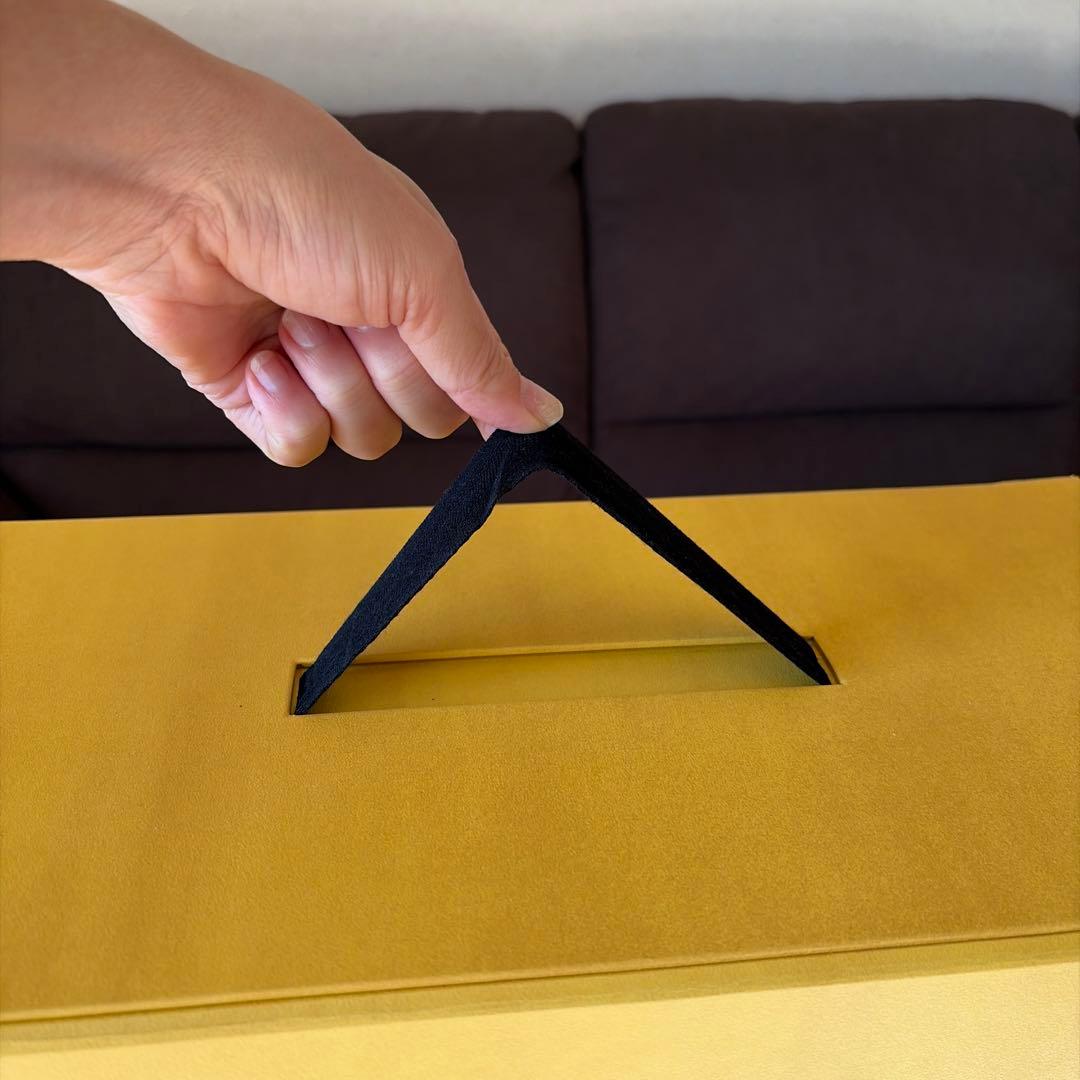 FENDI ギフトボックス イエロー 大