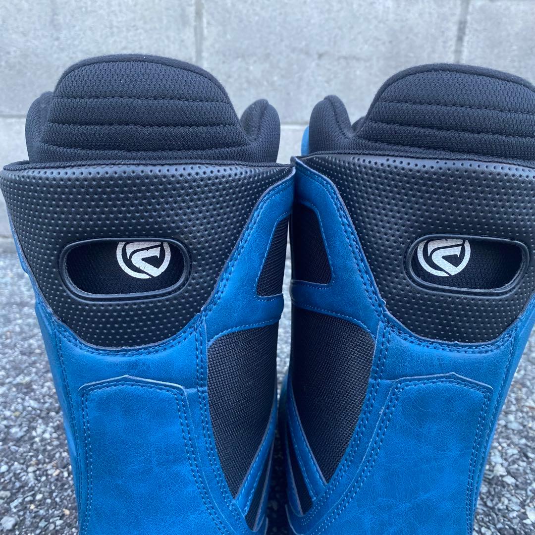【美品】FLOW AERO COILER スノーボードブーツ　26cm ブルー