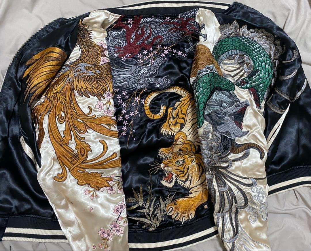 絡繰魂 美品 スカジャン ２面用 日本限定 虎蛇龍 レーヨン unisex
