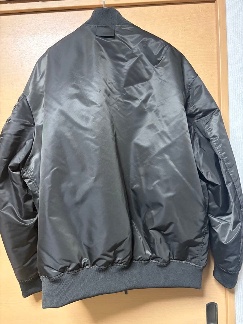 UNIQLO ユニクロ ハイブリッドダウンオーバーサイズ　MA-1 GRAY