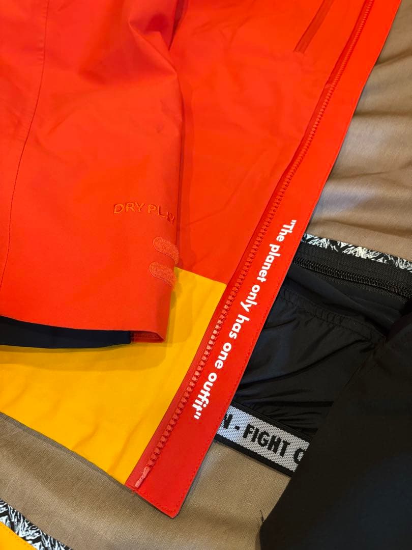 PICTURE スノーボードジャケット 赤/黄