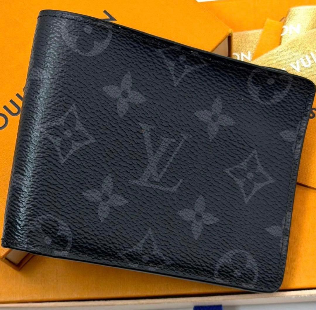 LOUIS VUITTON 折り財布