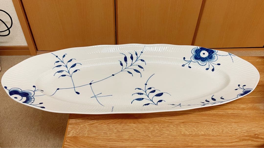 ブルーフルーテッド メガ フィッシュ ディッシュ 60cm