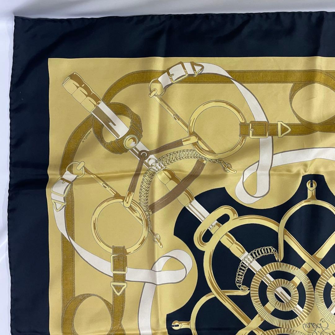 HERMES シルクスカーフ 金 黒