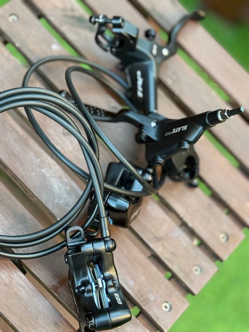 TRP Slate Evi ディスクブレーキレバーとキャリパーセット