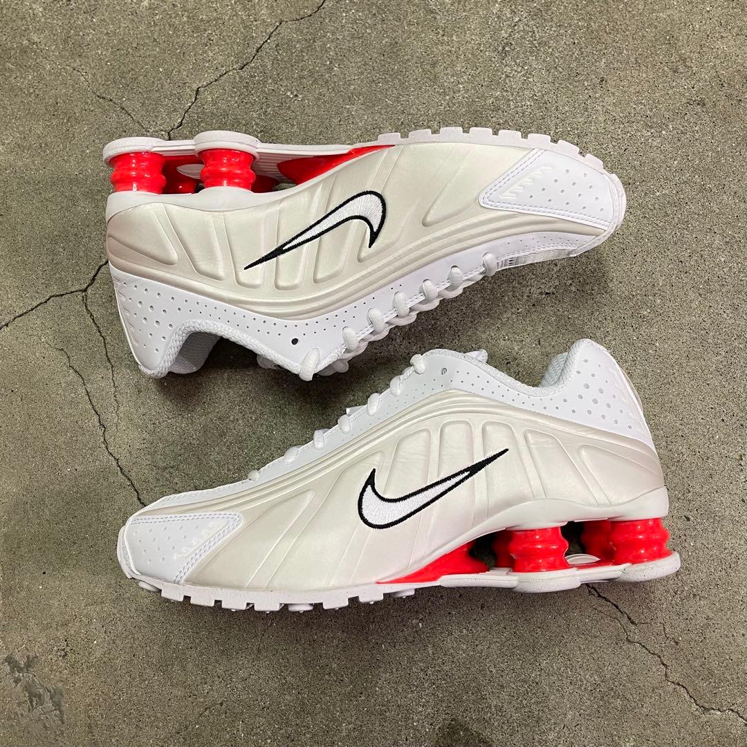 Nike Women's Shox R4 AR3565-103 24㎝