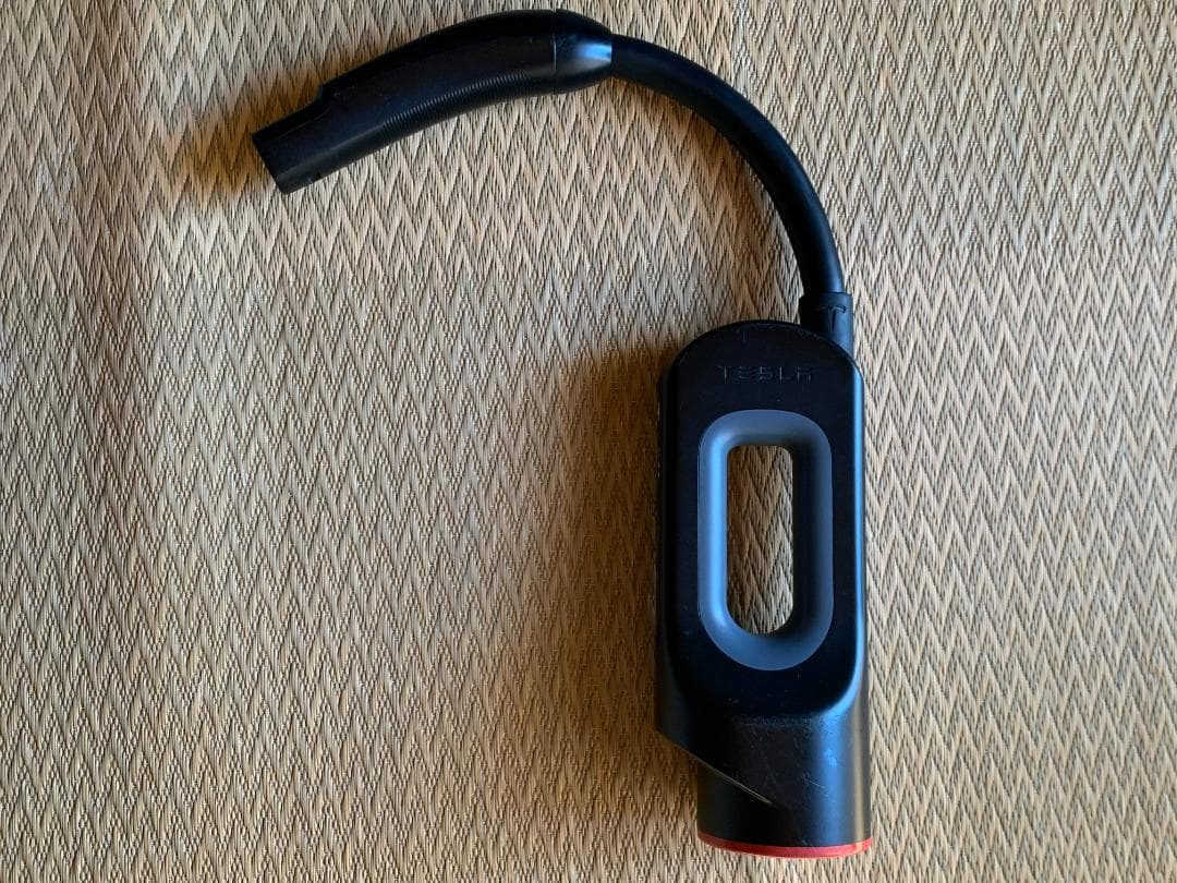 Tesla チャデモアダブター　出力制限のため格安出品