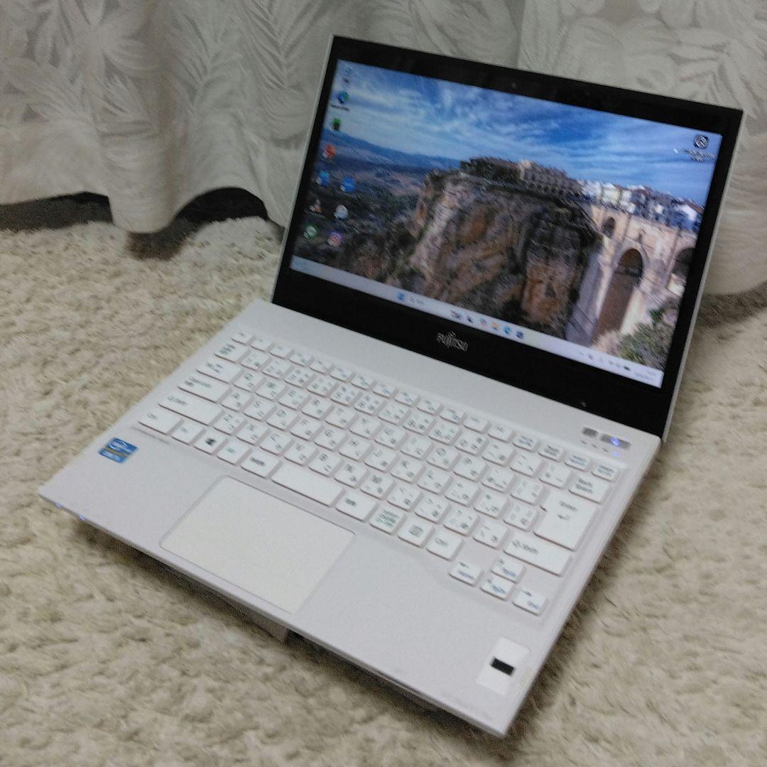 千55 特価 初期設定済み Office 小型　ノートパソコン