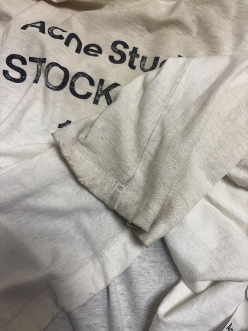 Acne Studios ダスティーホワイト　ロンT