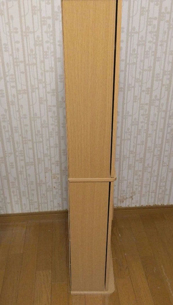 コミック本　木製 二段 本棚　扉付き　DVD・CD 収納キャビネット