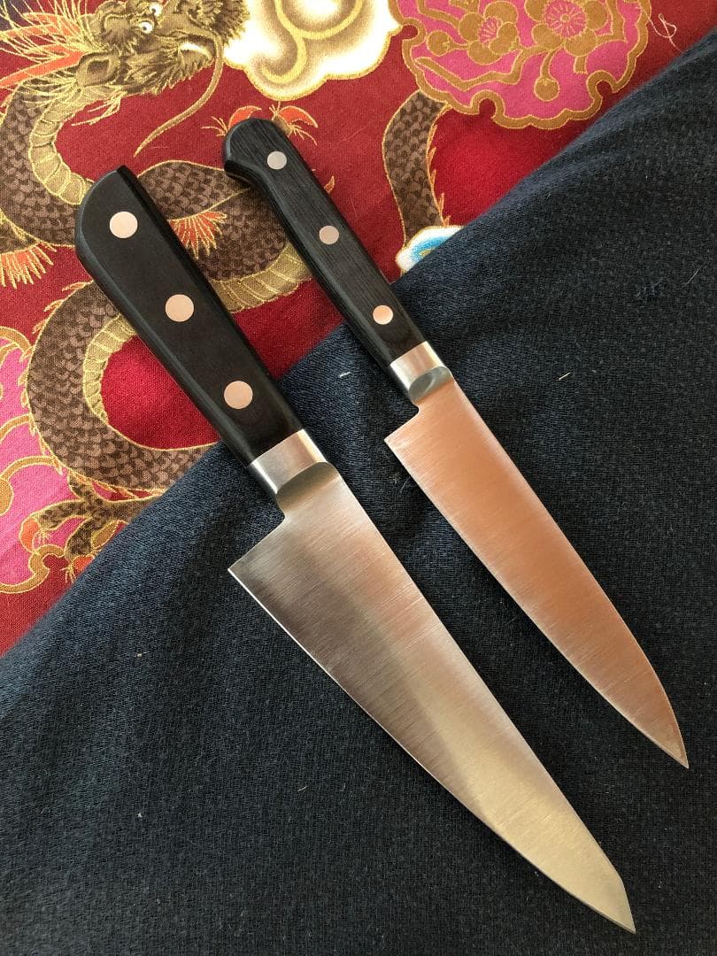 【研ぎ済み】INOX本鍛錬　郷右馬允義弘　骨スキ　ペティナイフ　包丁　料理　釣り