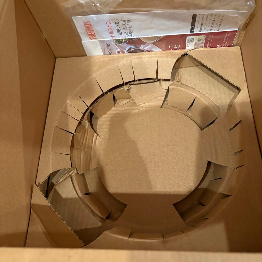 【新品・未使用✨】THERMOS 真空保温調理器　シャトルシェフ2.8L レッド