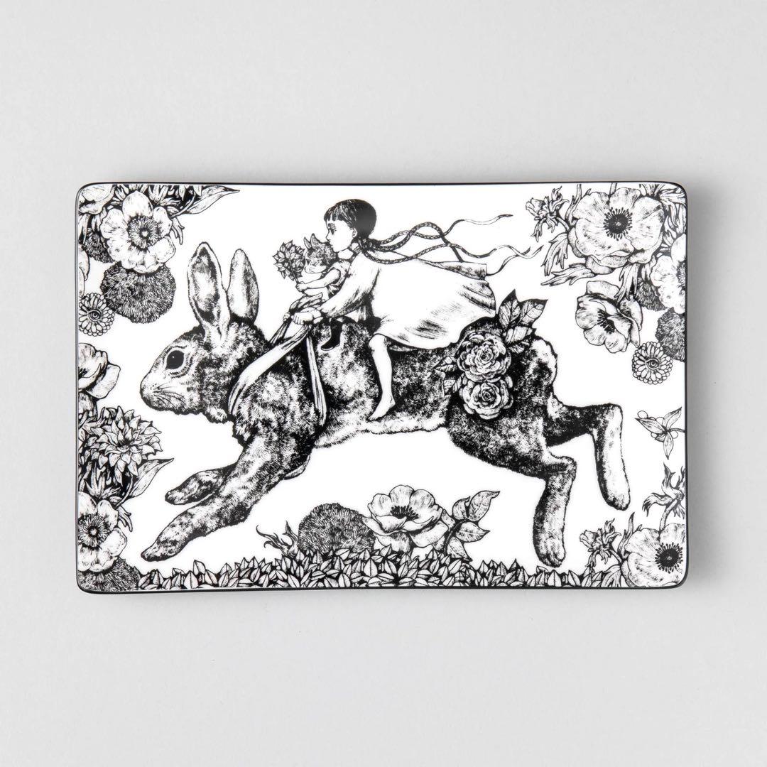 【未使用】ヒグチユウコ　ボリス雑貨店　No,28 25cm長角皿 うさぎにのって