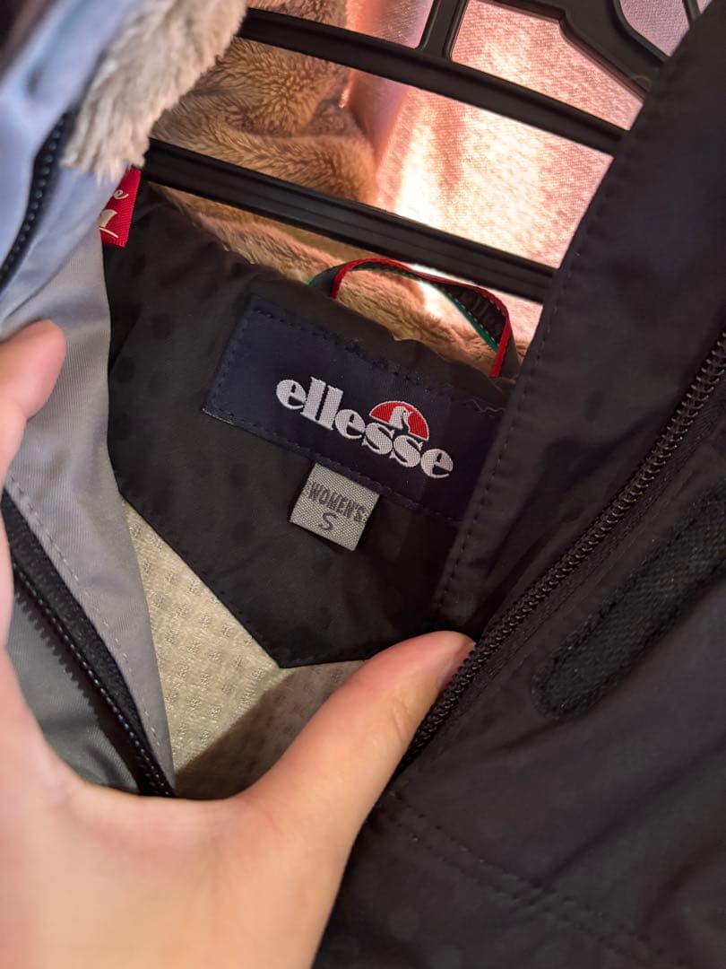 スノボジャケット、スキーウェアellesse ジャケット ＆BURTONパンツ