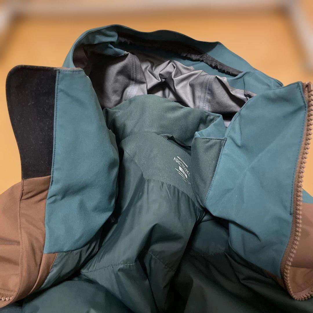 アークテリクス ジャケット　GORE-TEX 中綿入り RECCO搭載 メンズ