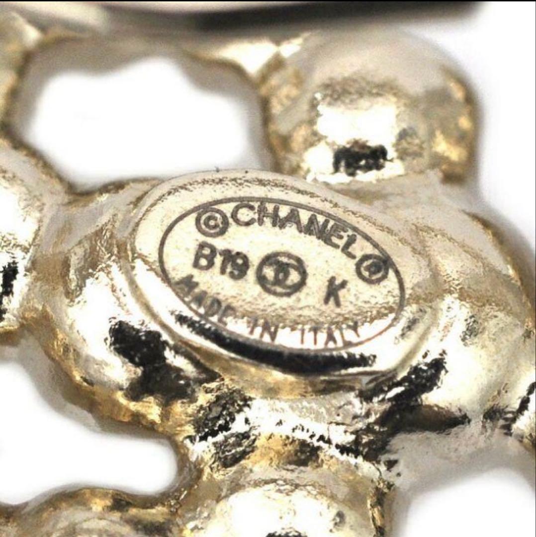 アキラ　CHANEL ヘアクリップ