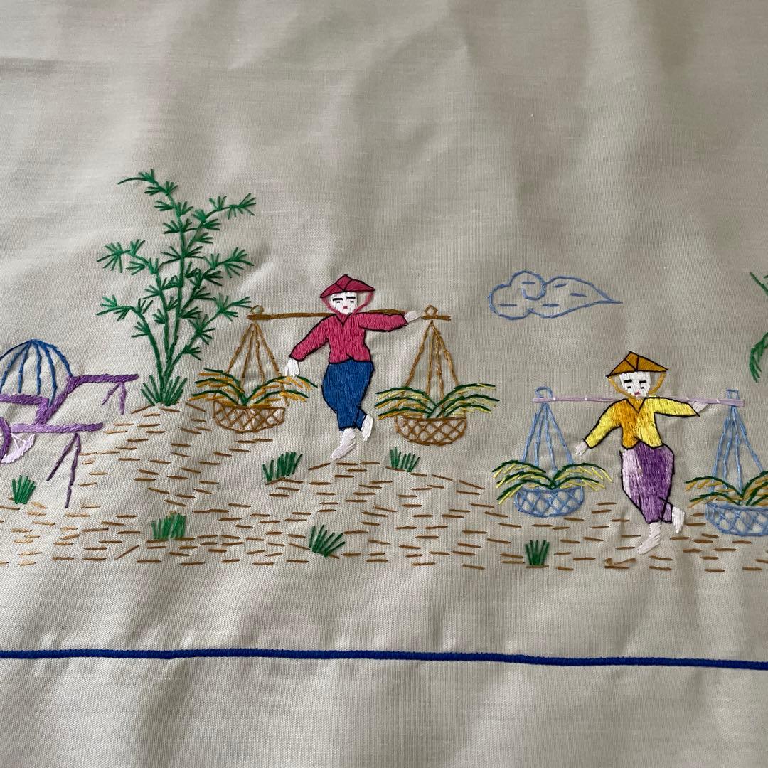 レア　ベトナム　美しい手刺繍　テーブルクロス＆ナプキン　7点　大判　未使用品